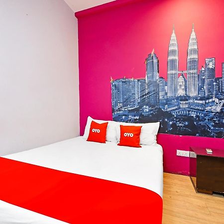 Oyo 90138 Hotel Elwarda Klcity Kuala Lumpur Exterior photo