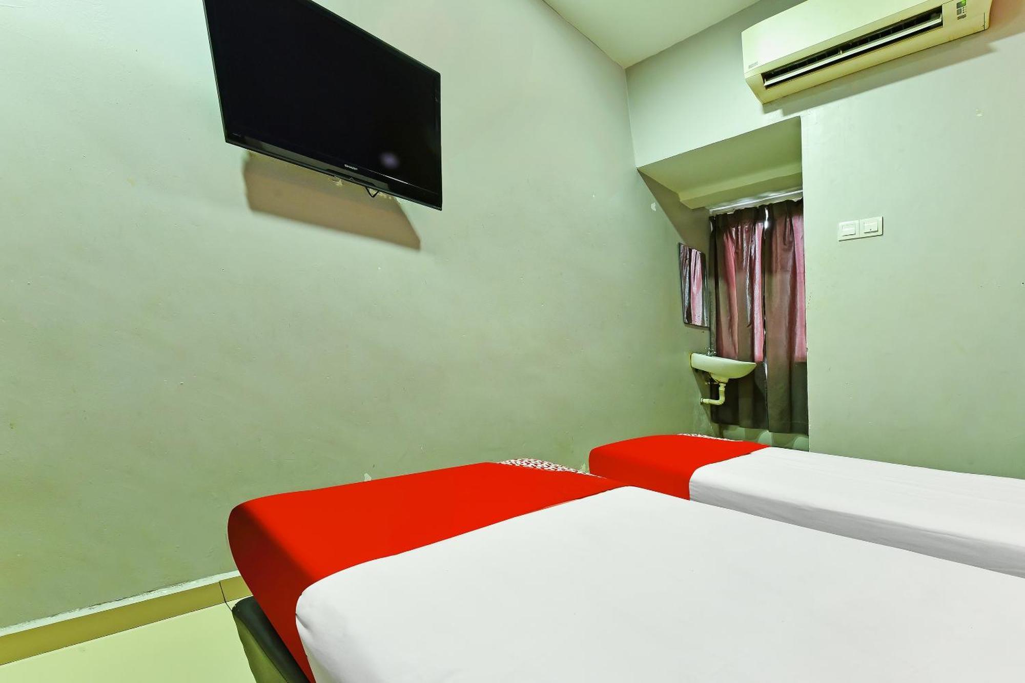 Oyo 90138 Hotel Elwarda Klcity Kuala Lumpur Exterior photo
